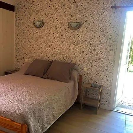 D'hotes La Cavaille Frühstückspension Veyrines-de-Vergt